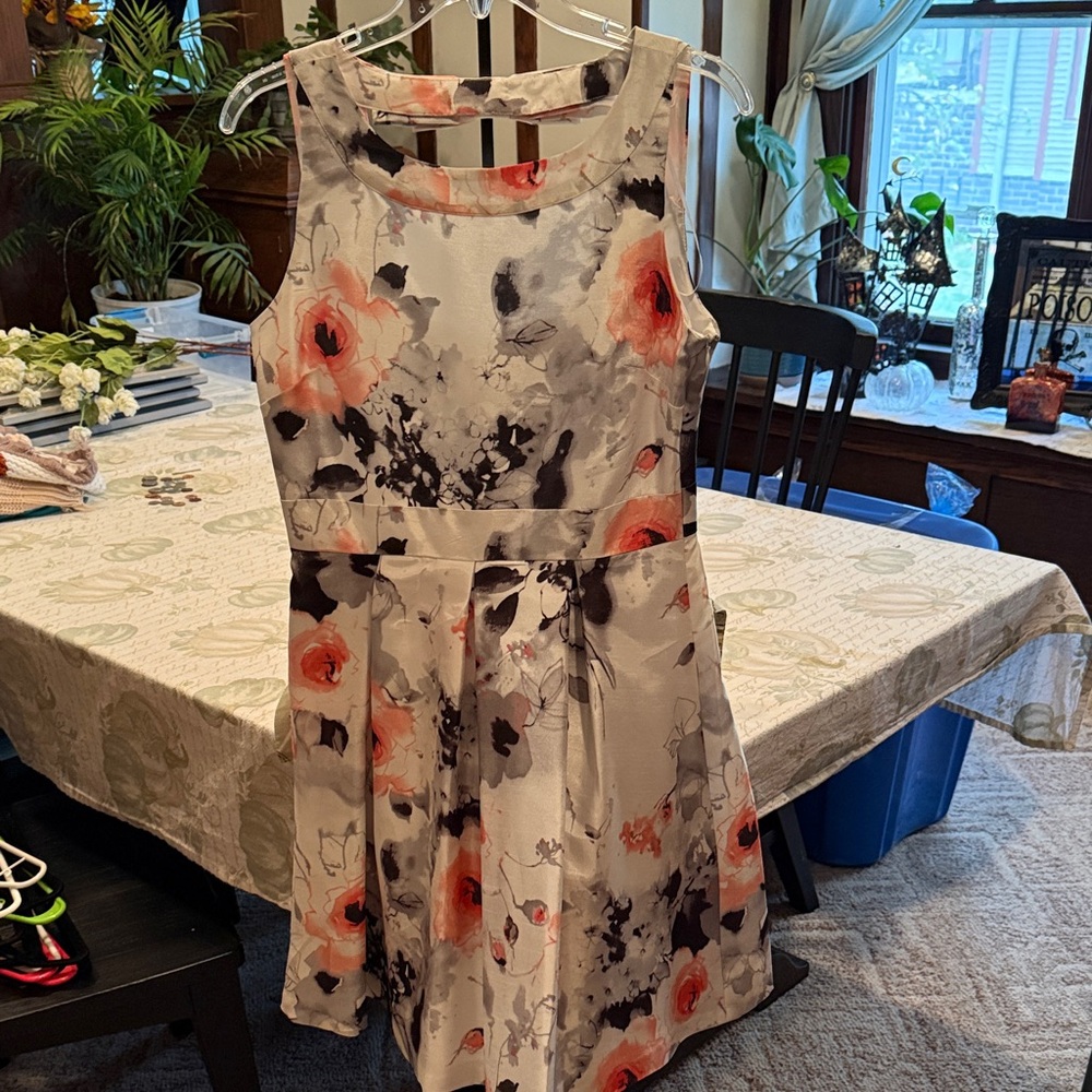 Studio‎ One New York Floral Fit & Flare Dress Open Bow Back Coral Grey Size 6